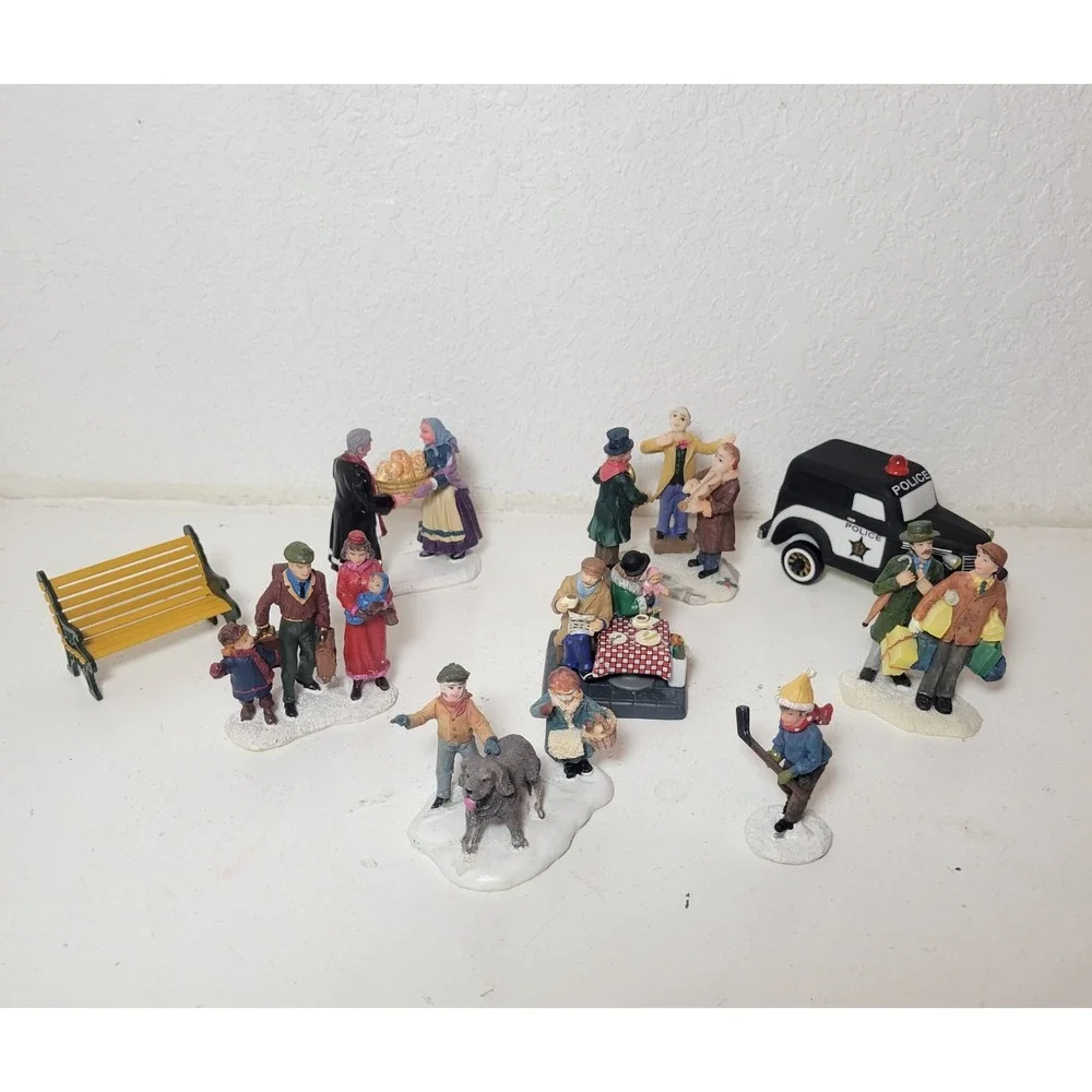 Dept 56 Vintage Christmas Village Figures Accessories Sidewalk Coffee Break